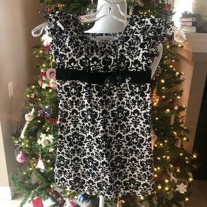 Perfect black and white holiday dress